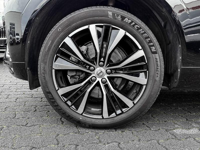 Gebraucht Volvo XC60 Core 197 PS (144 kW) 2023 Onyx black SUV