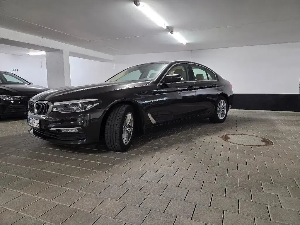 Gebraucht BMW 530 Sport Line 265 PS (194 kW) 2018 Braun Limousine