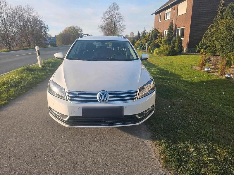 Gebraucht VW Passat 105 PS (77 kW) 2013 Weiß Kombi