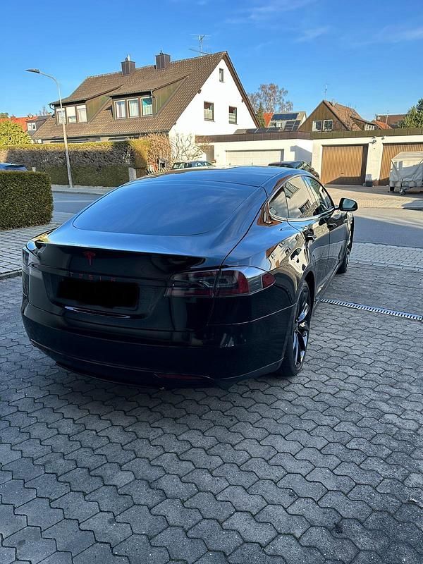Gebraucht Tesla Model S 269 kW (367 PS) 2014 Schwarz Kleinwagen