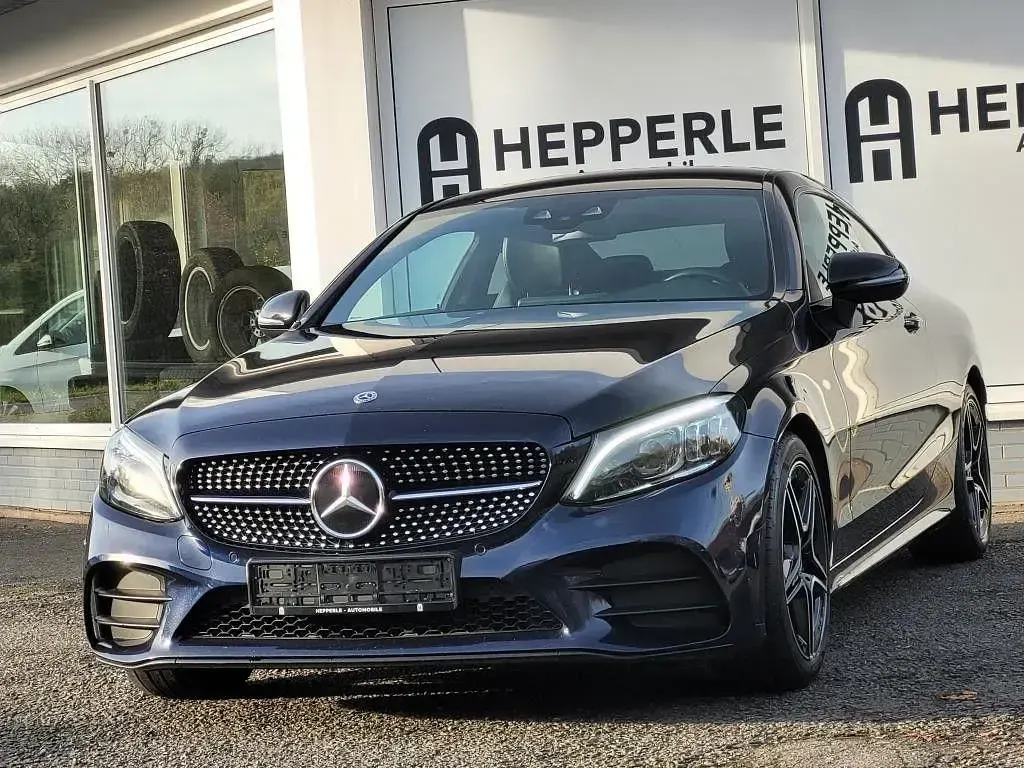 Gebraucht Mercedes C300 AMG line 245 PS (180 kW) 2019 Blau Coupé