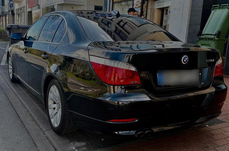 Second-hand BMW 530 272 CP (200 kW) 2007 Negru Berlinǎ