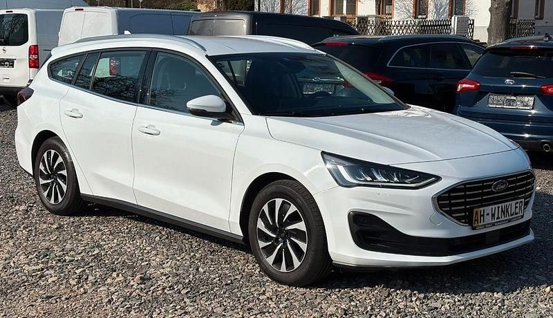 Gebraucht Ford Focus Titanium 116 PS (85 kW) 2023 Weiß Kombi