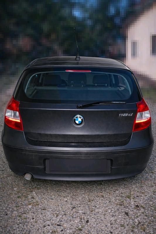 Gebraucht BMW 118 130 PS (95 kW) 2006 Braun Kleinwagen