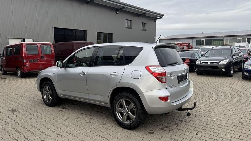 Gebraucht Toyota RAV4 Travel 150 PS (110 kW) 2012 Platinsilber metallic (metallic) SUV