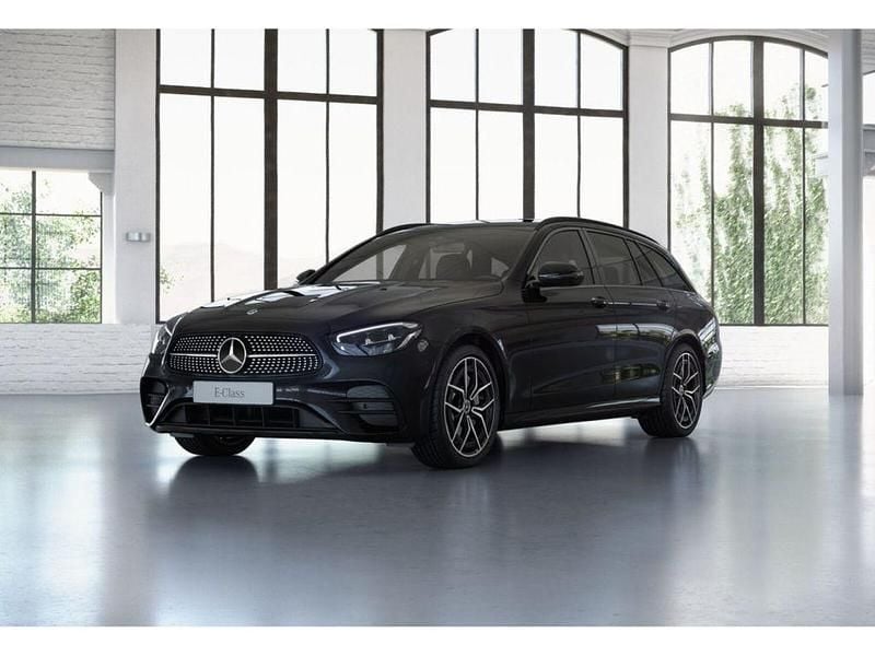 Schwarz , metalliclack obsidianschwarz Gebraucht 2022 Mercedes E200 AMG Limousine | 39.890 € (Fairer Preis) - Bild 1/4