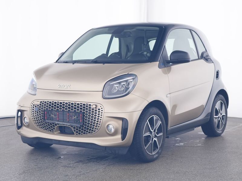 Gelb Gebraucht 2024 Smart ForTwo Electric Drive Exclusive Coupé | 17.410 € (Fairer Preis) - Bild 1/4