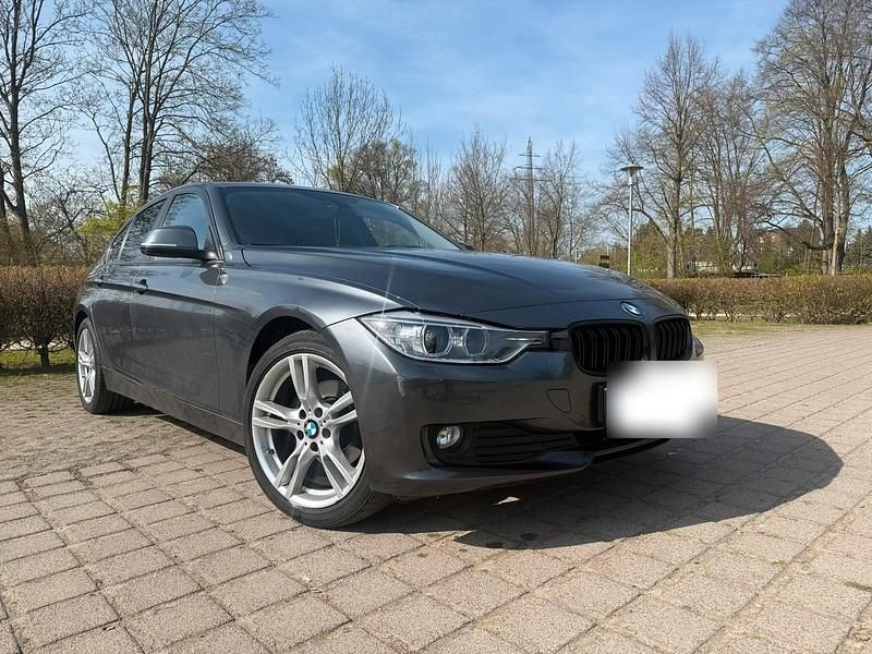 Gebraucht BMW 316 136 PS (100 kW) 2013 Grau Limousine