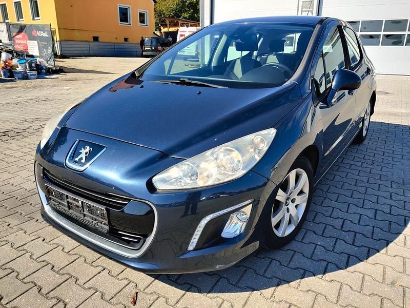 Blau Gebraucht 2013 Peugeot 308 Active Limousine | 5.290 € (Guter Preis) - Bild 1/4