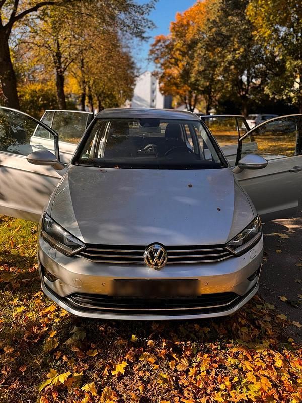 Silber Gebraucht 2015 VW Golf Sportsvan Van / Kleinbus | 8.250 € (Fairer Preis) - Bild 1/4
