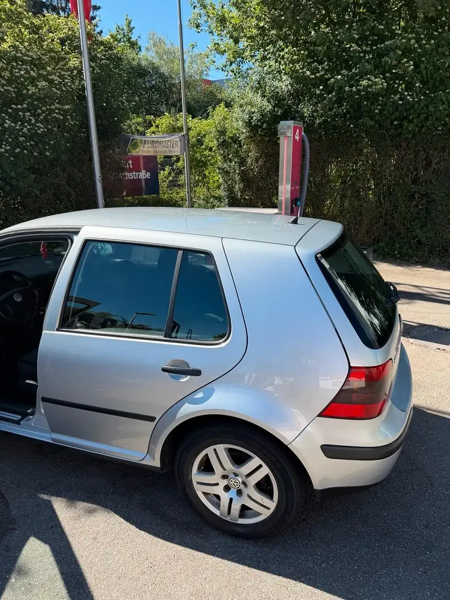 Gebraucht VW Golf IV Edition 75 PS (55 kW) 2001 Grau Kleinwagen