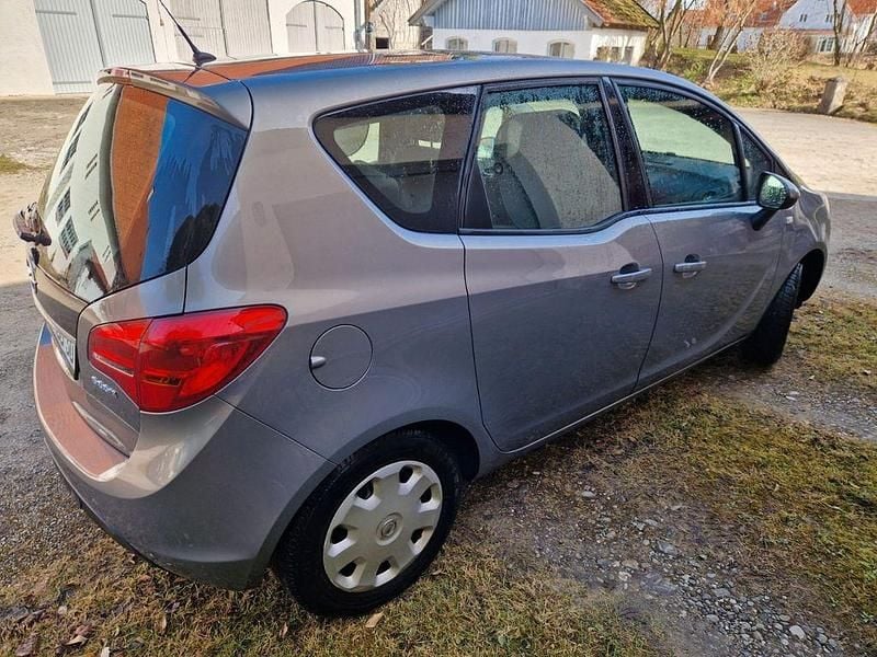 Gebraucht Opel Meriva 120 PS (88 kW) 2010 Braun Van / Kleinbus