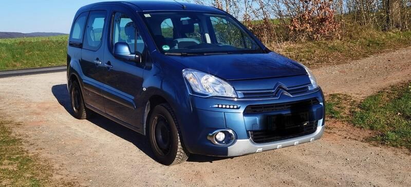 Blau Gebraucht 2015 Citroën Berlingo Van / Kleinbus | 6.500 € (Fairer Preis) - Bild 1/4