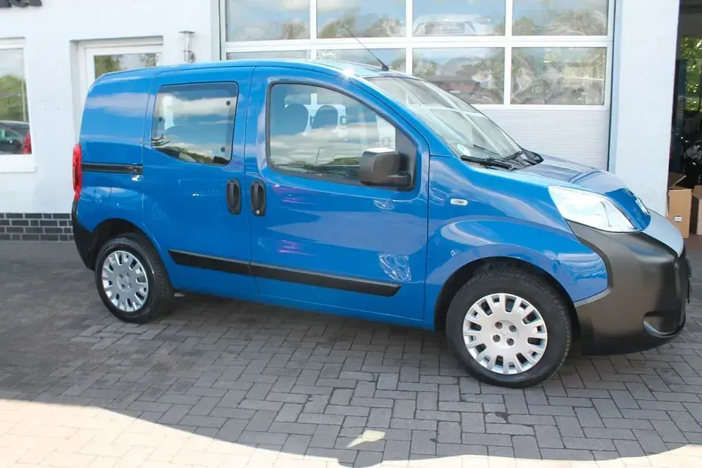 Gebraucht Fiat Fiorino Basis 73 PS (53 kW) 2011 Colore esterno (blau) Van / Kleinbus