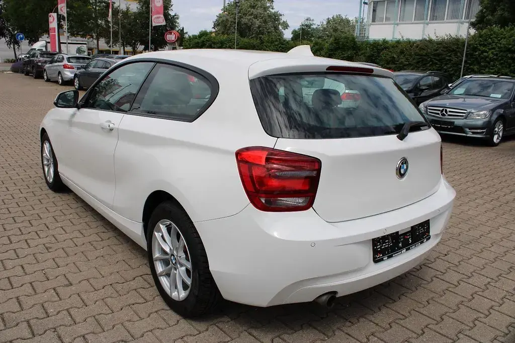 Gebraucht BMW 116 136 PS (100 kW) 2013 Weiß Kleinwagen
