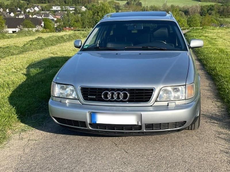 Silber Gebraucht 1997 Audi A6 Kombi | 2.200 € (Fairer Preis) - Bild 1/4