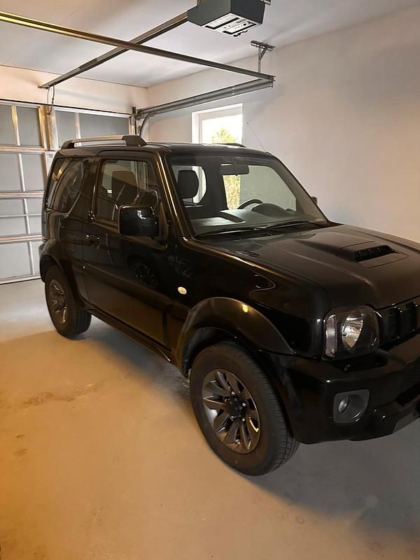 Gebraucht Suzuki Jimny 84 PS (61 kW) 2016 Schwarz SUV