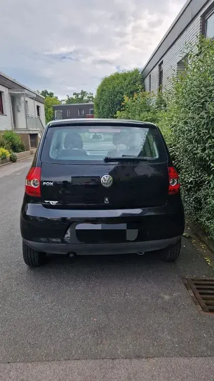 Gebraucht VW Fox 54 PS (39 kW) 2006 Schwarz Kleinwagen