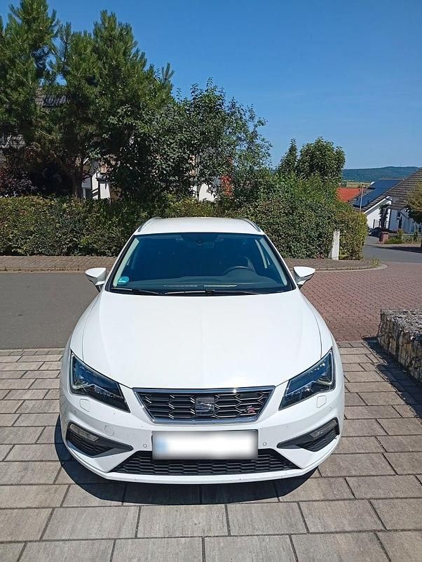 Second-hand Seat Leon FR 131 CP (96 kW) 2020 Alb Break