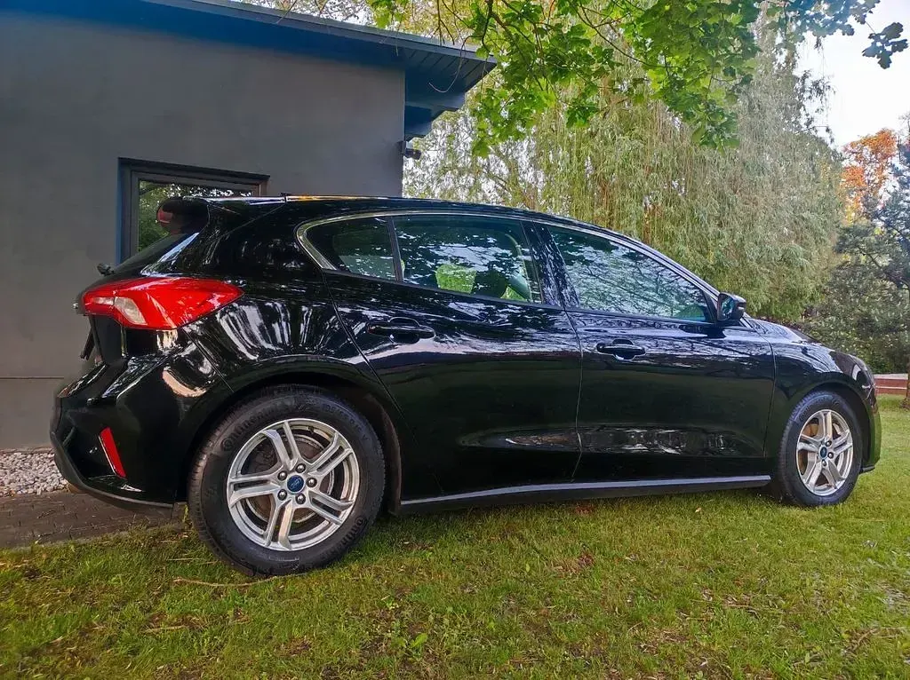 Gebraucht Ford Focus Cool & Connect 120 PS (88 kW) 2019 Schwarz Limousine