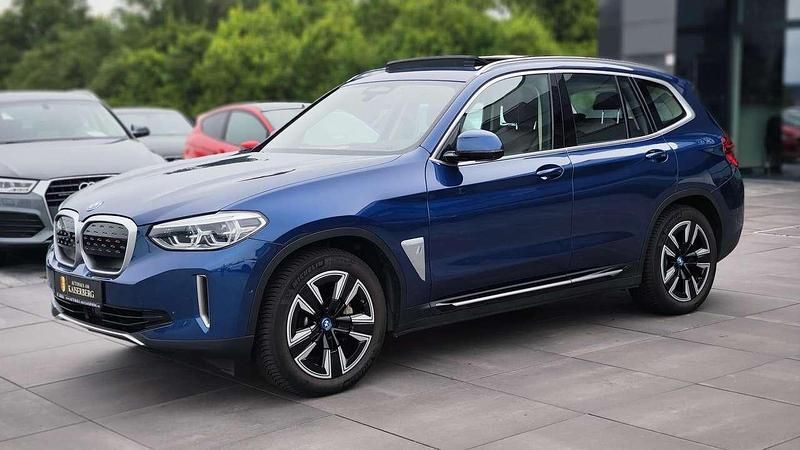 Gebraucht BMW iX3 Impressive 210 kW (286 PS) 2022 Phytonicblau metallic SUV