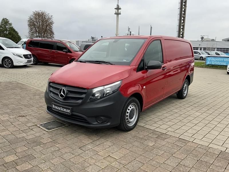 Rot Gebraucht 2020 Mercedes Vito Van | 18.885 € - Bild 1/4