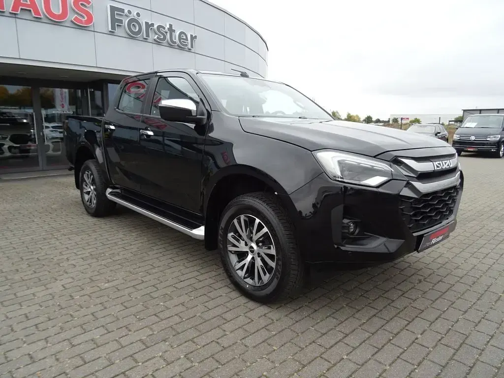 Nowe Isuzu D-Max 163 KM (119 kW) 2025 Czarny Pickup