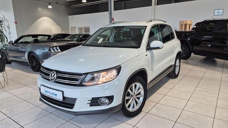 Weiß Gebraucht 2015 VW Tiguan LOUNGE SUV | 13.950 € (Fairer Preis) - Bild 1/4