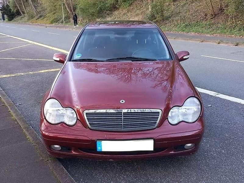 Gebraucht Mercedes C200 Classic 116 PS (85 kW) 2002 Limousine