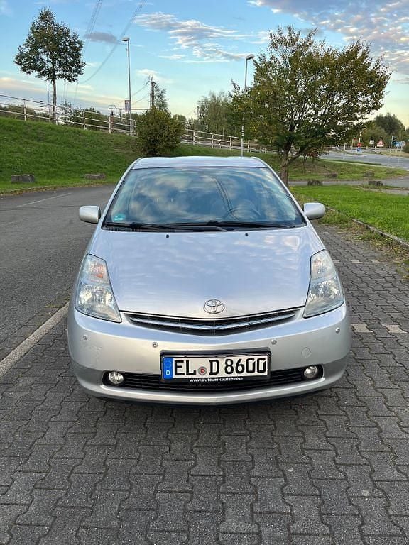 Silber Gebraucht 2006 Toyota Prius Sol Kleinwagen | 4.300 € (Fairer Preis) - Bild 1/4