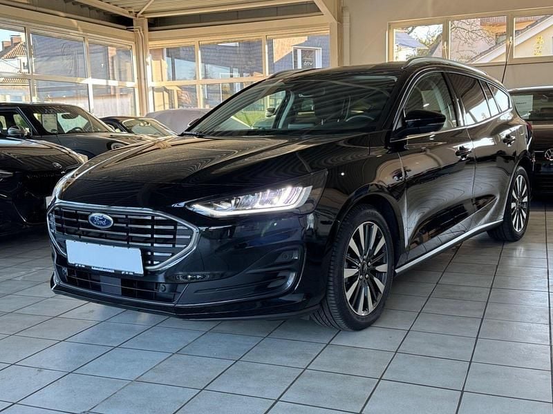 Schwarz Gebraucht 2022 Ford Focus Titanium Kombi | 18.980 € (Guter Preis) - Bild 1/4