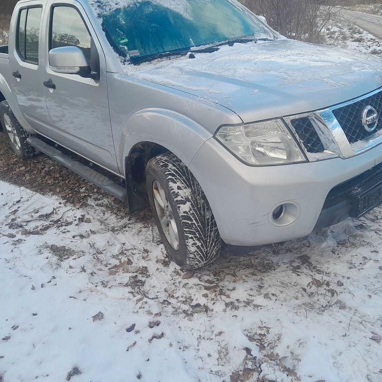 Gebraucht Nissan Navara 190 PS (139 kW) 2013 Silber Abholung