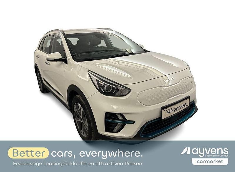 Weiß Gebraucht 2022 Kia e-Niro Vision SUV | 17.980 € (Guter Preis) - Bild 1/4