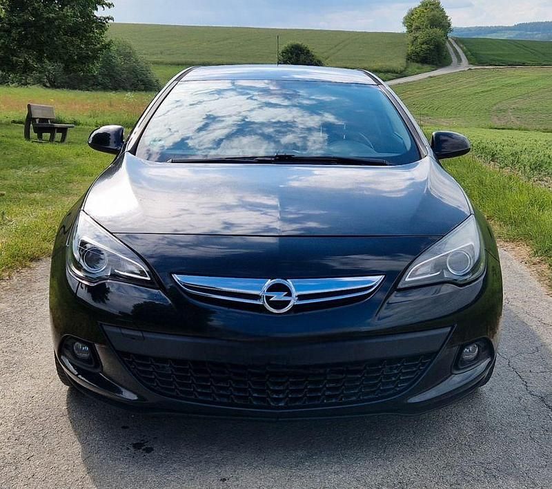 Schwarz Gebraucht 2012 Opel Astra GTC Edition Limousine | 4.500 € (Guter Preis) - Bild 1/4