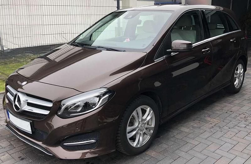 Gebraucht Mercedes B220 Urban 177 PS (130 kW) 2016 Braun Van / Kleinbus