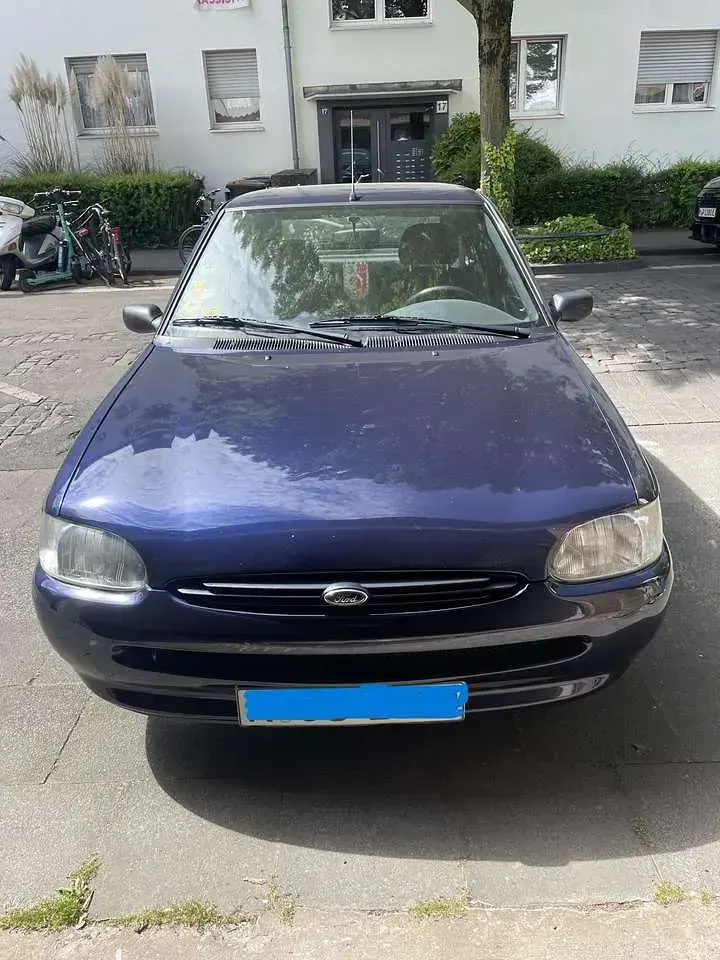 Occasion Ford Escort 75 ch (55 kW) 1996 Bleue Berline