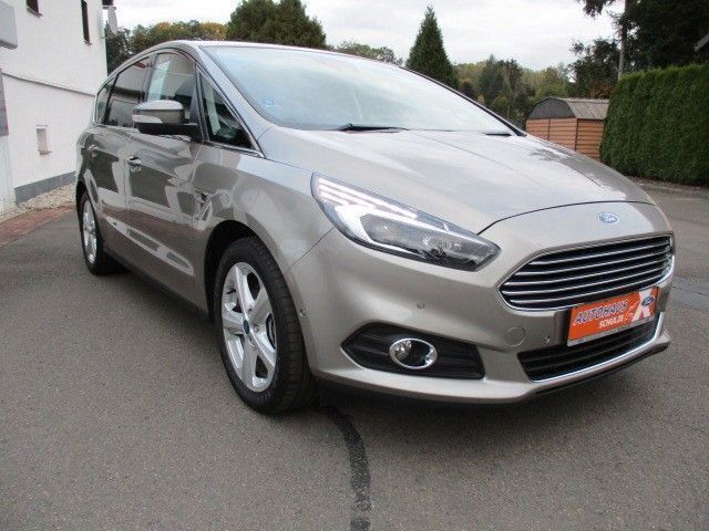 Używany Ford S-MAX Titanium 179 KM (131 kW) 2015 Srebrny Minivan