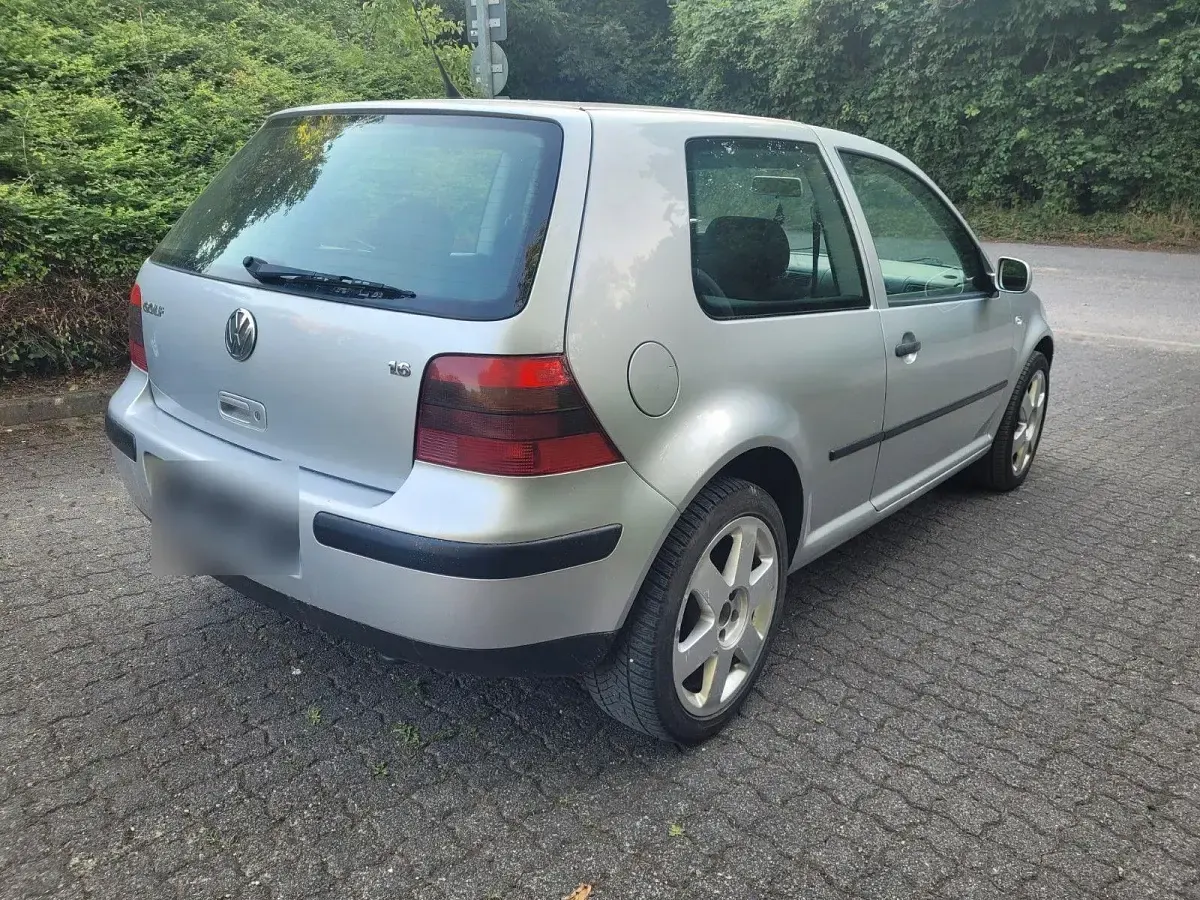 Gebraucht VW Golf Conceptline 105 PS (77 kW) 2002 Silber Coupé