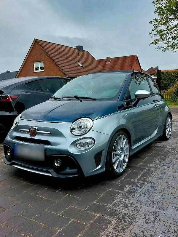 Second-hand Abarth 695C 180 CP (132 kW) 2018 Albastru Cabrio