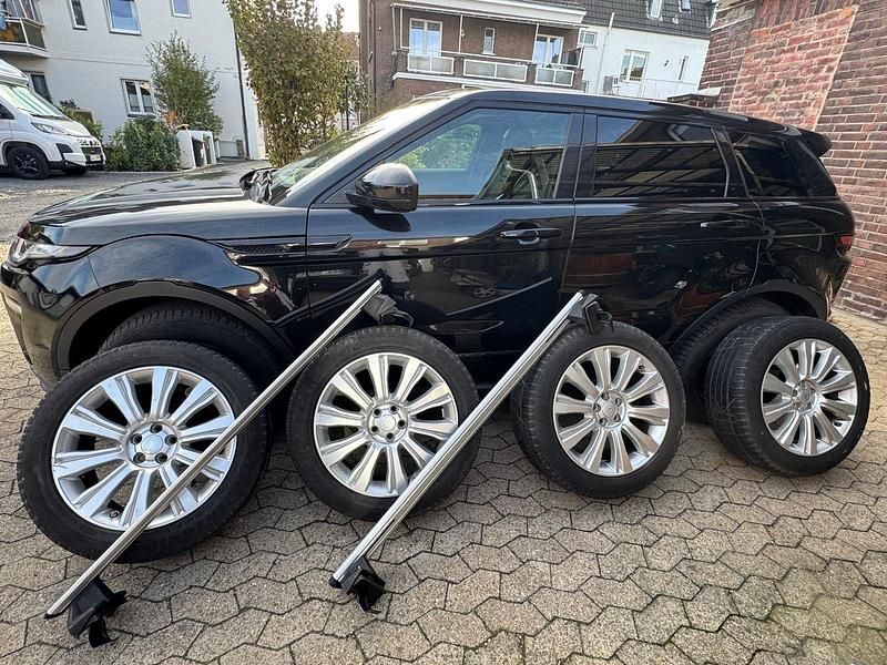 Schwarz Gebraucht 2017 Land Rover Range Rover evoque Black Edition SUV | 21.900 € (Superpreis) - Bild 1/4