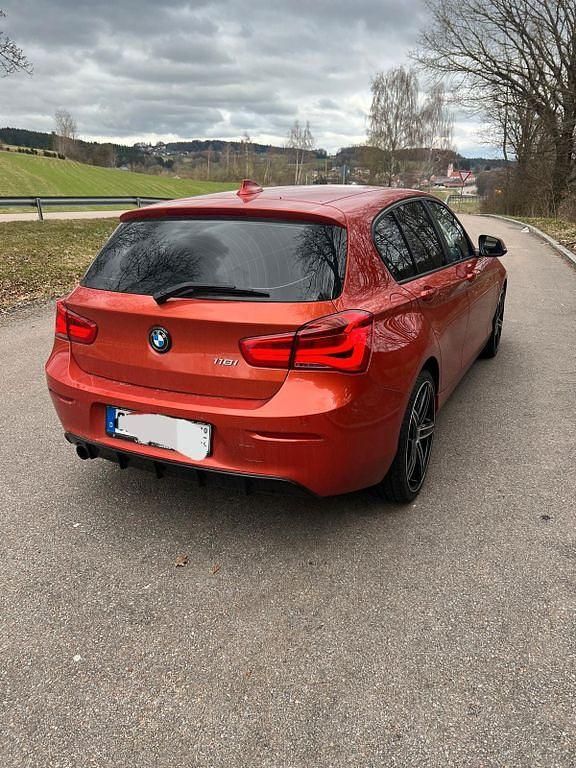 Gebraucht BMW 118 Advantage 136 PS (100 kW) 2017 Orange Kleinwagen
