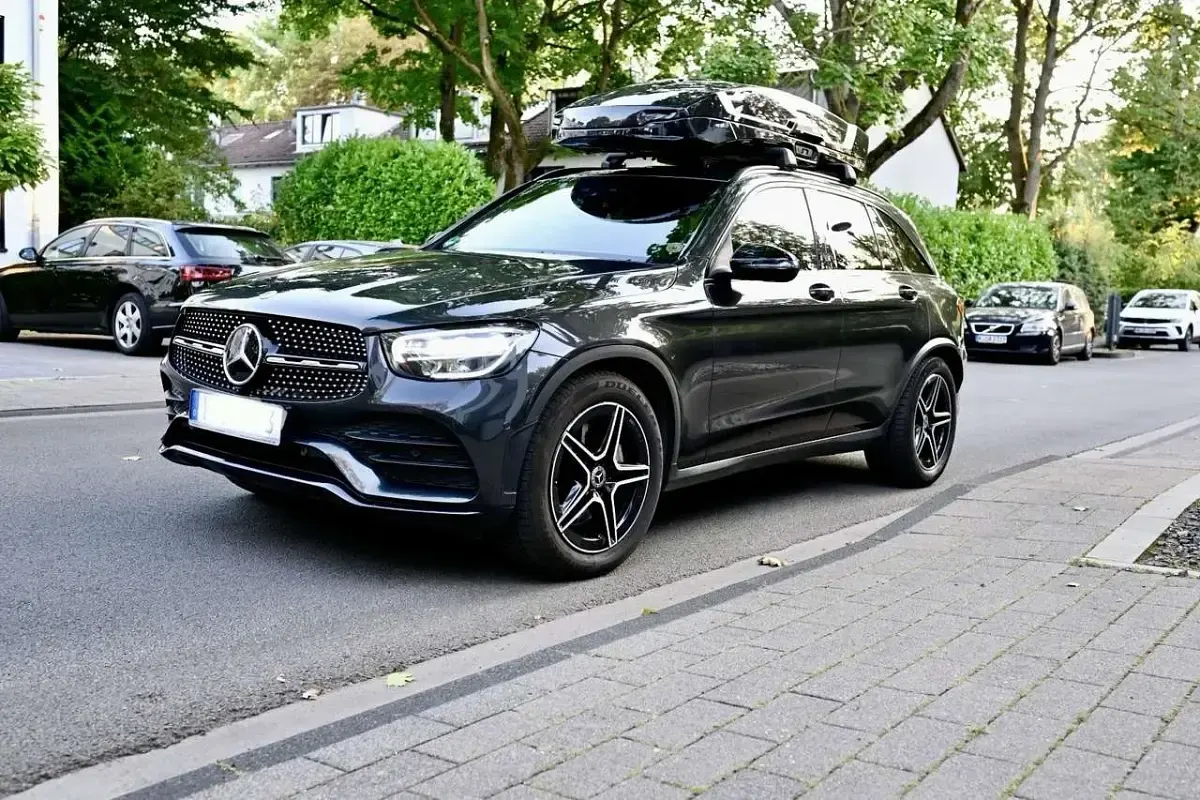 Gebraucht Mercedes GLC220 AMG line 194 PS (142 kW) 2019 Grau SUV
