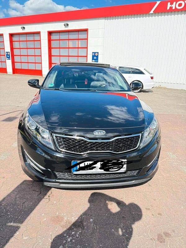 Schwarz Gebraucht 2013 Kia Optima 2 Limousine | 10.000 € (Guter Preis) - Bild 1/4