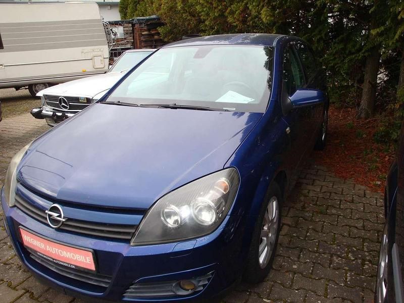 Gebraucht Opel Astra Enjoy 105 PS (77 kW) 2004 Ultrablau mi2 Kleinwagen