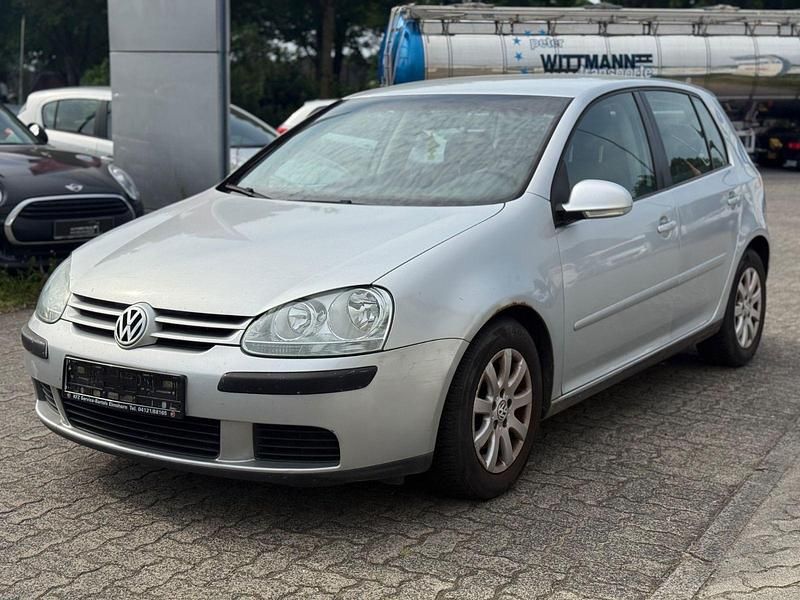 Silber Gebraucht 2005 VW Golf V Comfortline Limousine | 950 € (Superpreis) - Bild 1/4