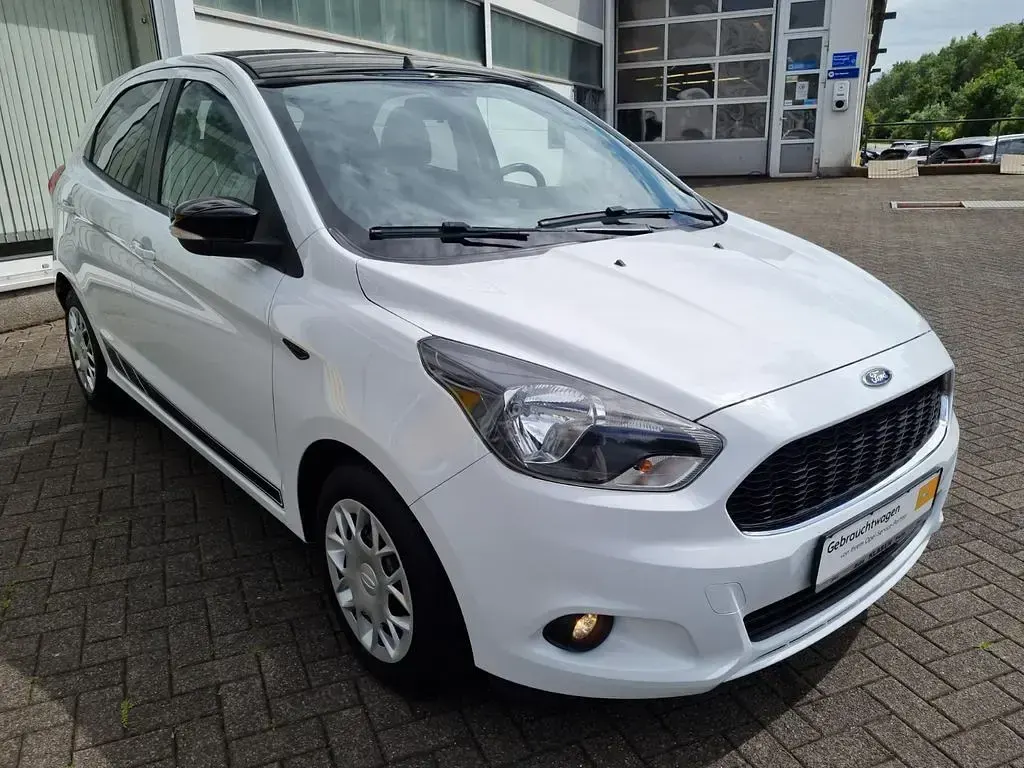 Gebraucht Ford Ka Plus 86 PS (63 kW) 2018 Weiß Kleinwagen
