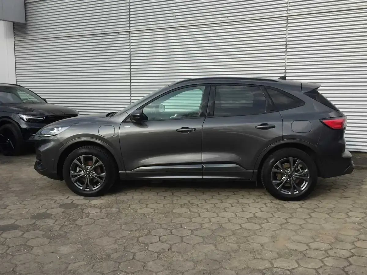 Gebraucht Ford Kuga ST-Line X 152 PS (111 kW) 2022 Blau SUV