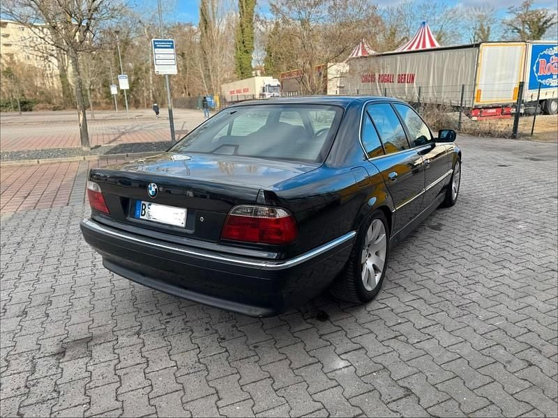 Gebraucht BMW 728 193 PS (141 kW) 1997 Schwarz Limousine