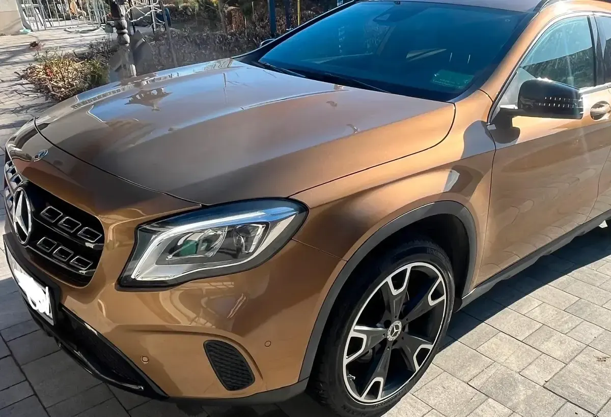Gebraucht Mercedes GLA220 185 PS (136 kW) 2017 Gold SUV