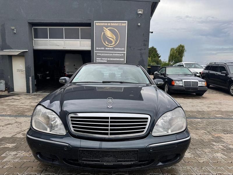 Schwarz Gebraucht 2001 Mercedes S320 Limousine | 6.950 € - Bild 1/4